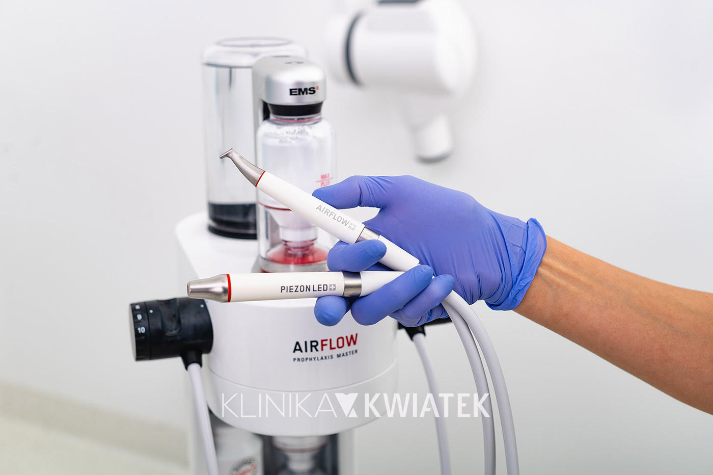 piaskowanie zębów Poznań